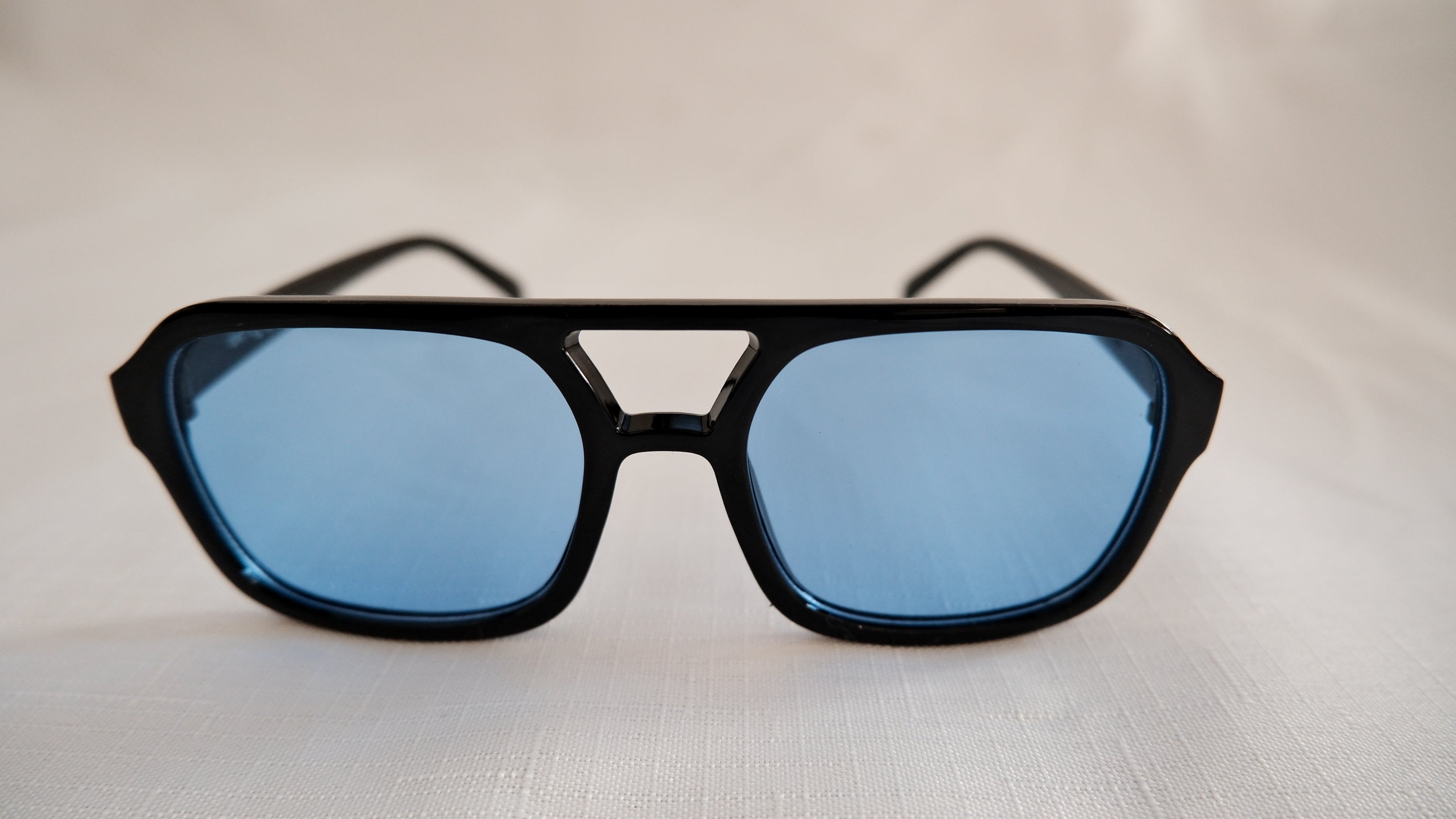 ISSIE Glasses – Effortless