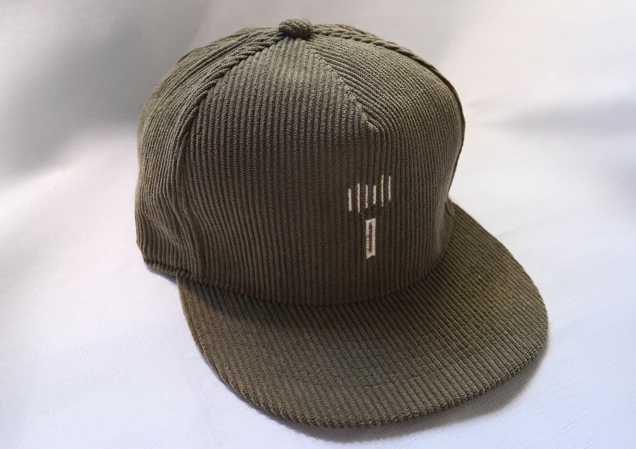ISSIE Corduroy Cap x Men