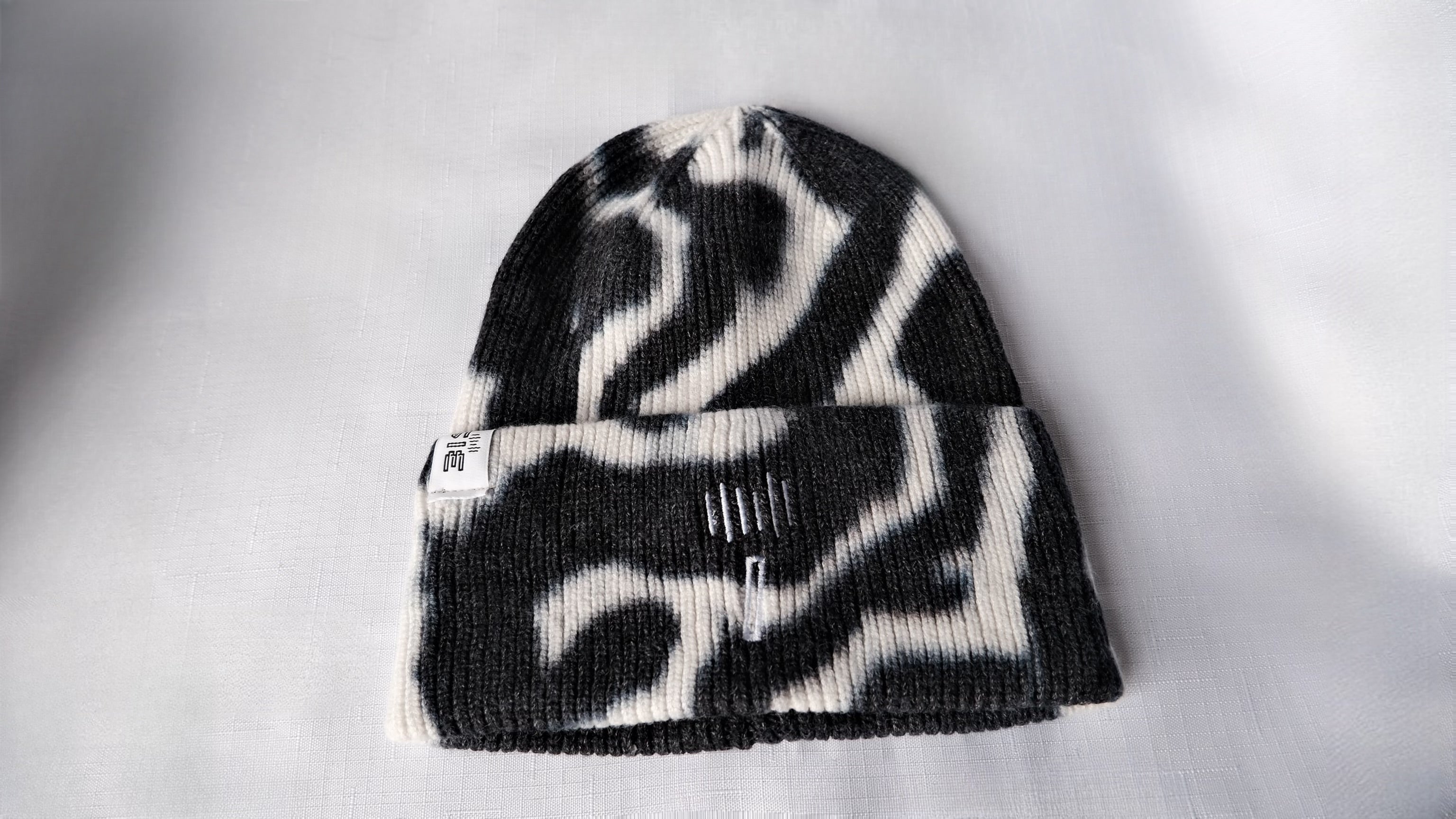 ISSIE Tie-Dye Beanie