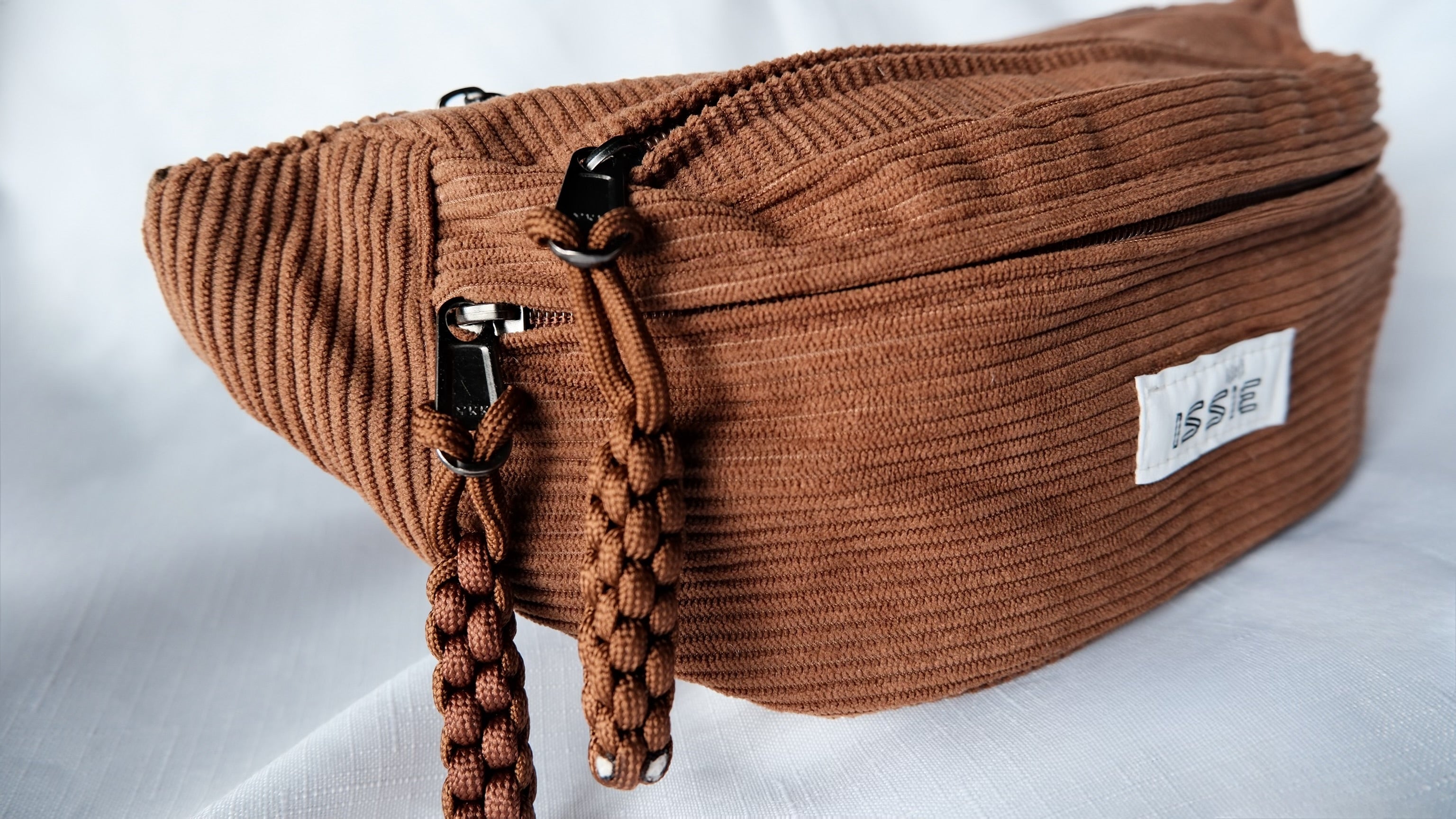 ISSIE Corduroy Waist Bag