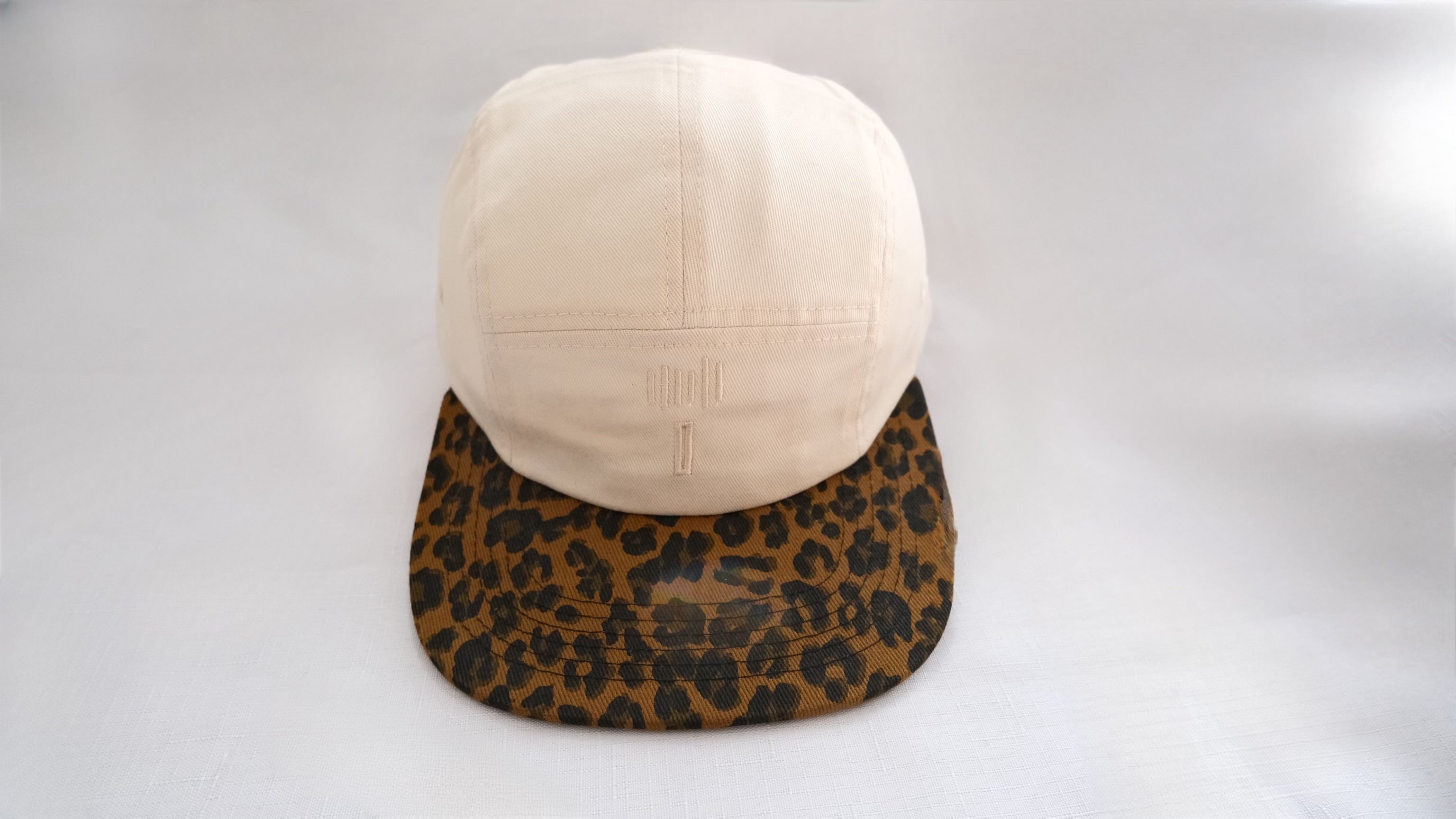 ISSIE Leopard Flat Cap